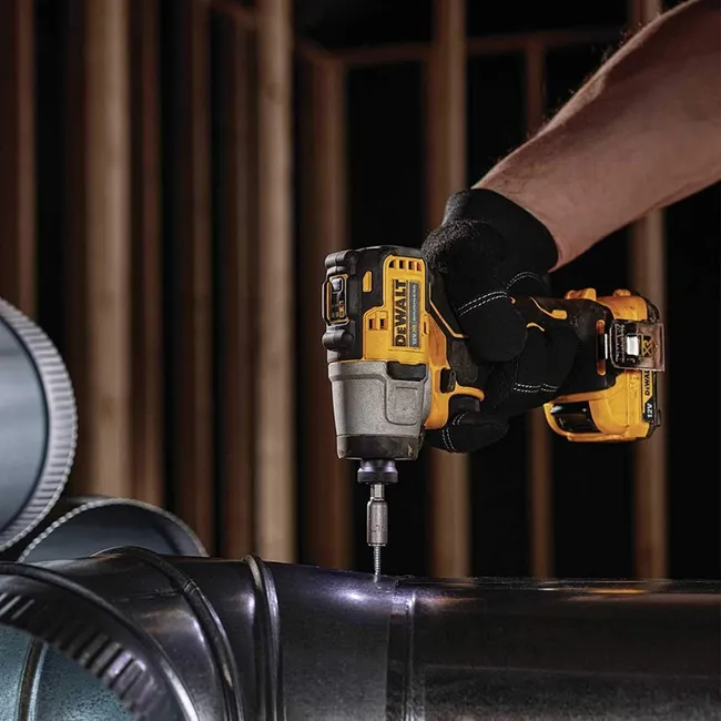 Dewalt DCF801D2 12VOLT/2.0AH Li-Ion Çift Akülü Kömürsüz Profesyonel Darbeli Tornavida