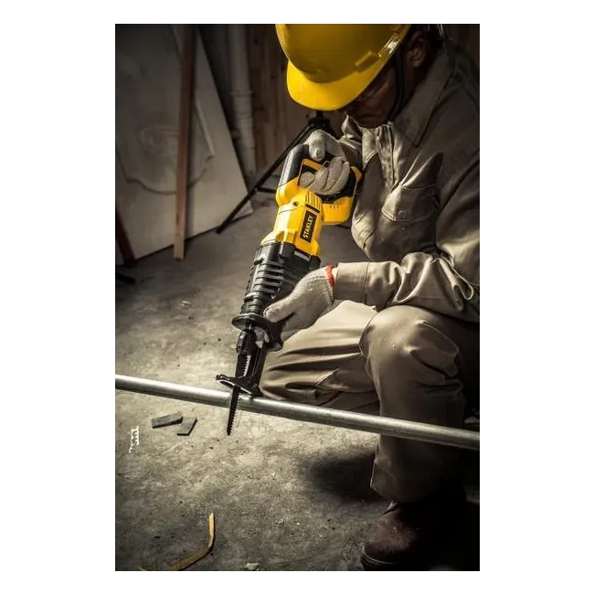 Stanley STPT0900 900W Profesyonel Tilki Kuyruğu Testere